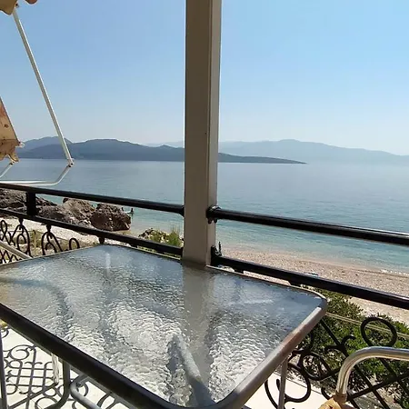 Maresol Lefkada 아파트호텔 3*